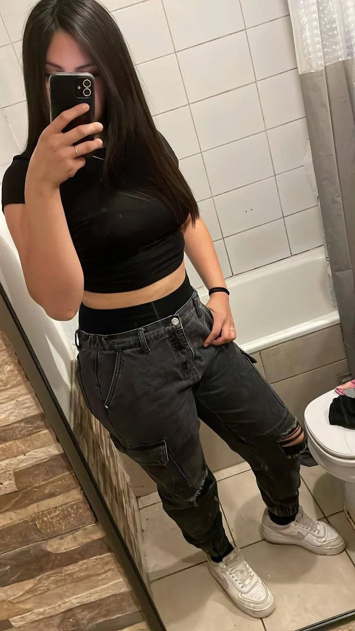 Una sexy novia muy sumisa image 8