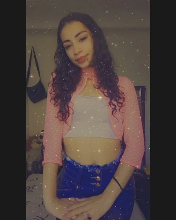Alexandra Betancourt, jovencita de 19 años de Bogota, Colombia image 15