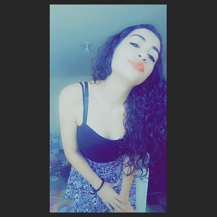 Alexandra Betancourt, jovencita de 19 años de Bogota, Colombia image 22