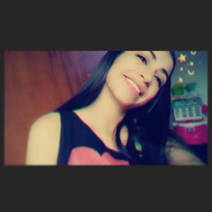 Alexandra Betancourt, jovencita de 19 años de Bogota, Colombia image 27
