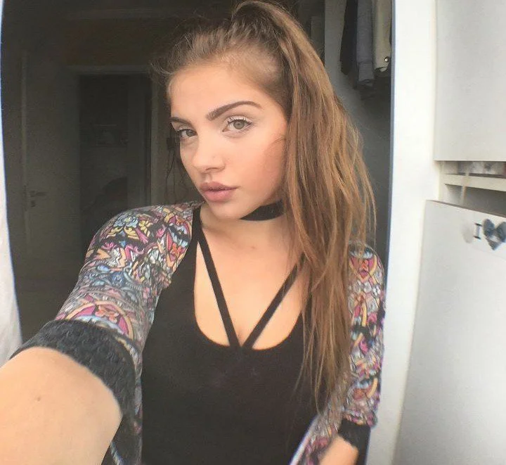 V@zou a Novinha gostosa image 5