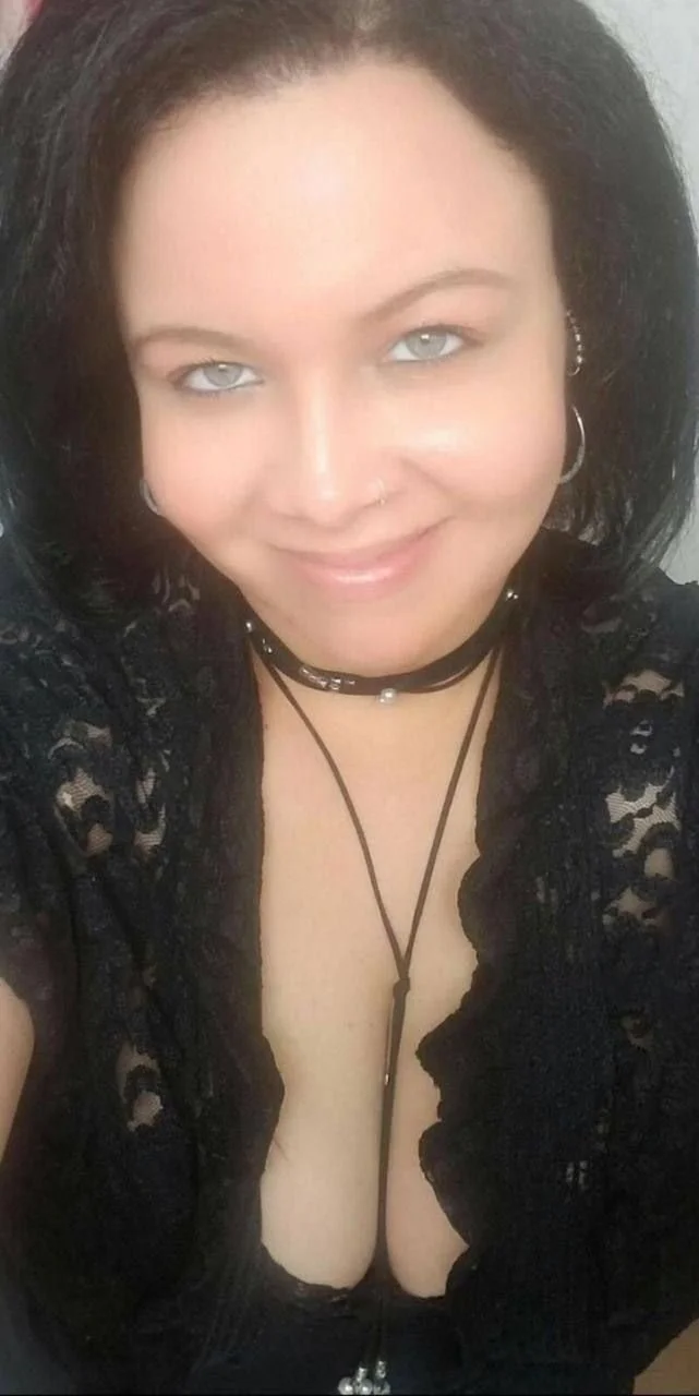 Big Titty Slut Kim Exposed image 11