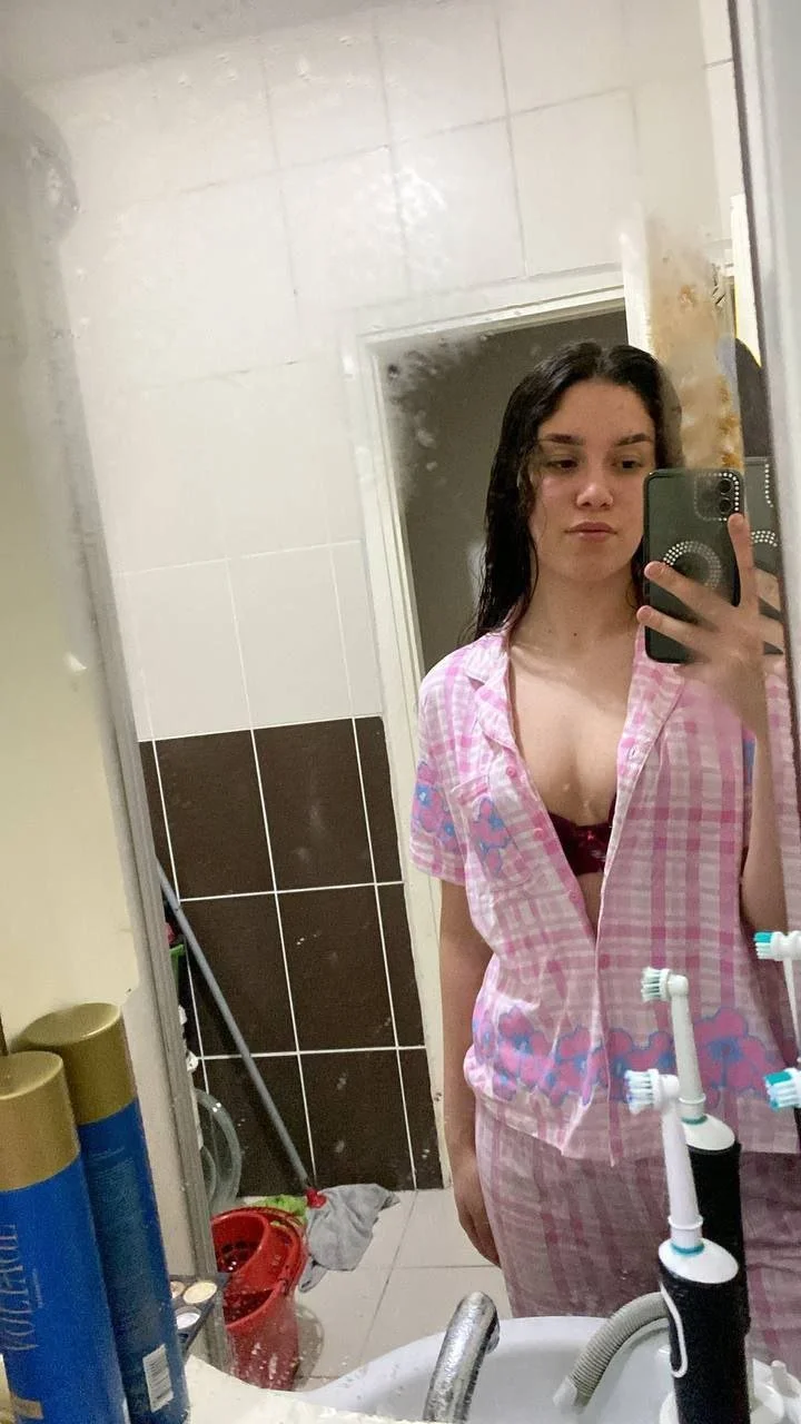 Very horny turkish slut image 7
