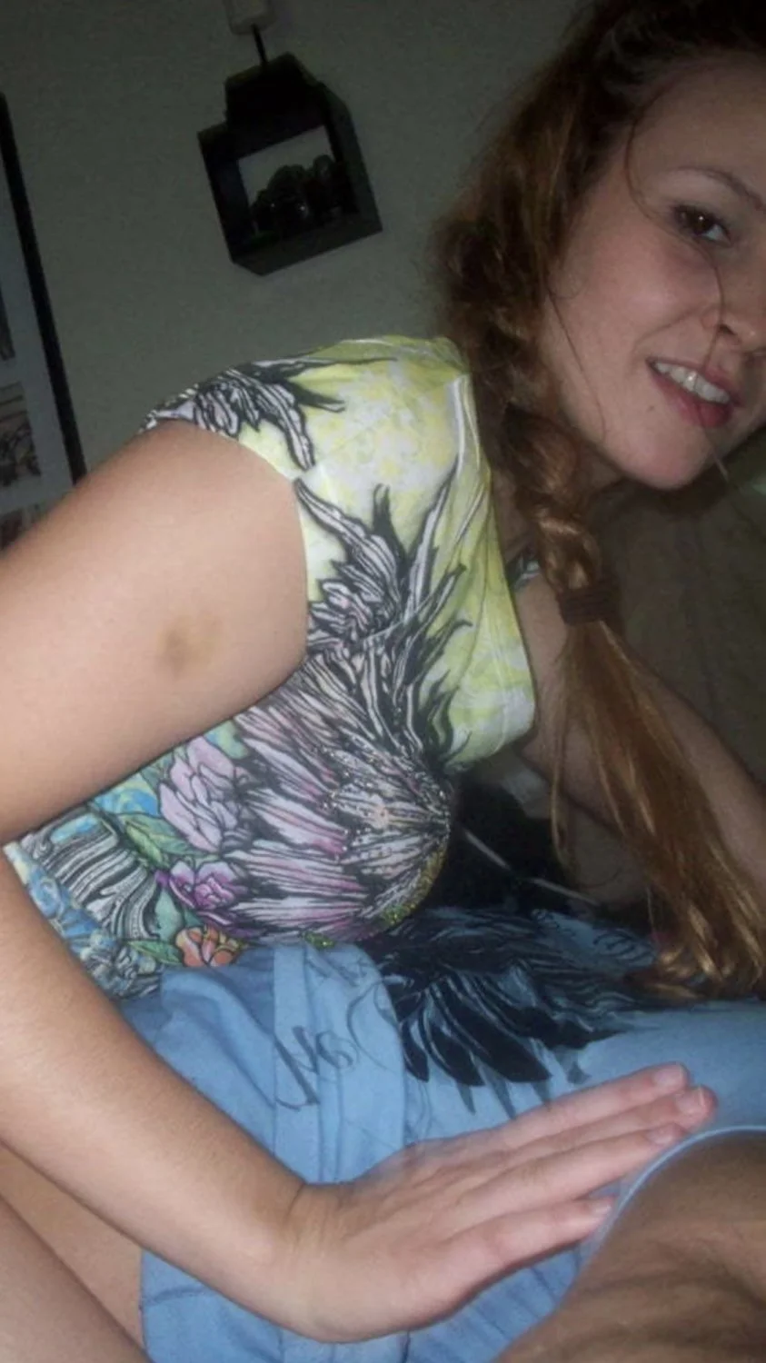 Young teacher wife can handle a thick cock. So innocent looking tho🤤🤤🔥🔥 image 4