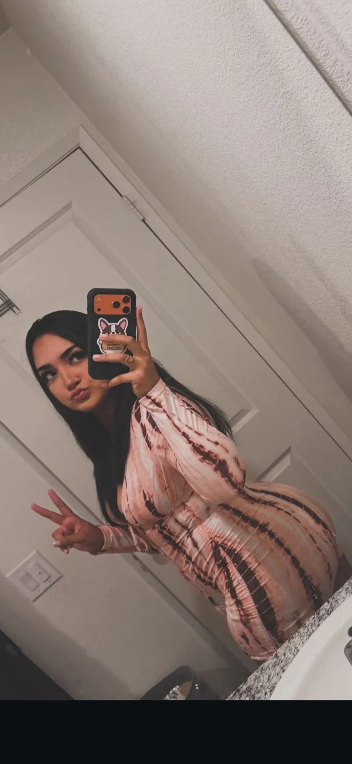 Palmdale Slut image 4