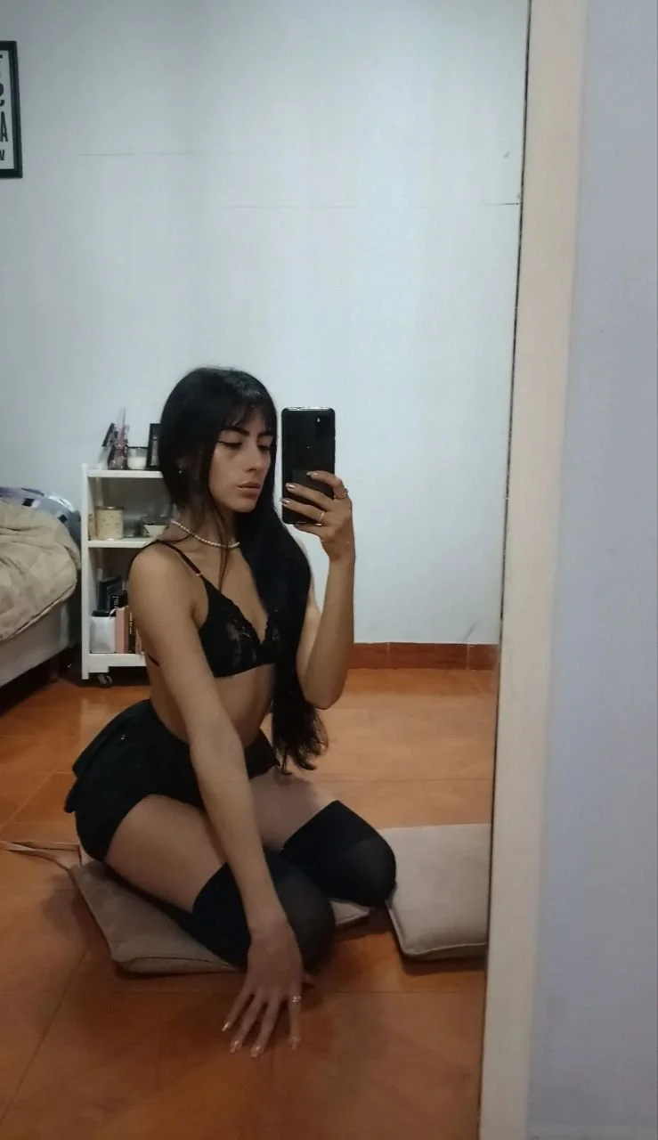 Cami hermosa morocha argentina image 3
