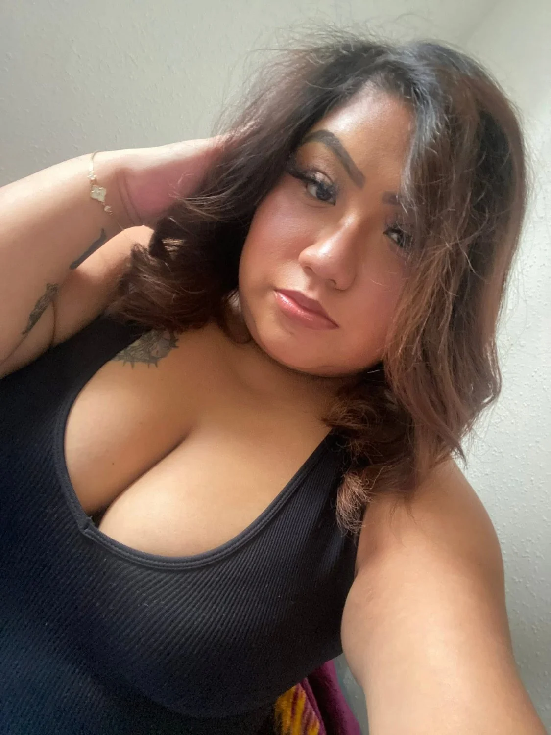 Chubby freaky Latina image 16