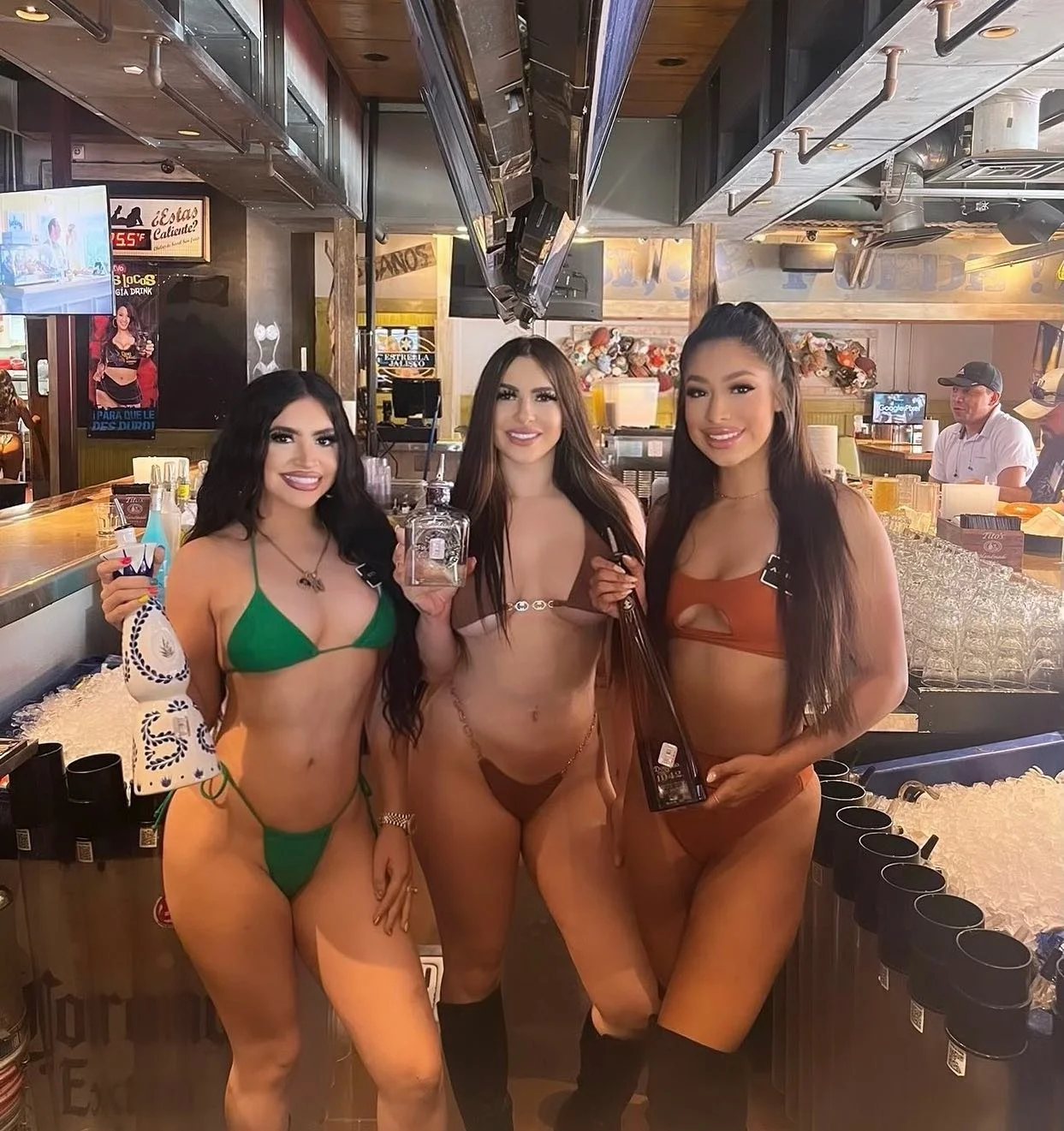 Sexy Servers 9 image 28