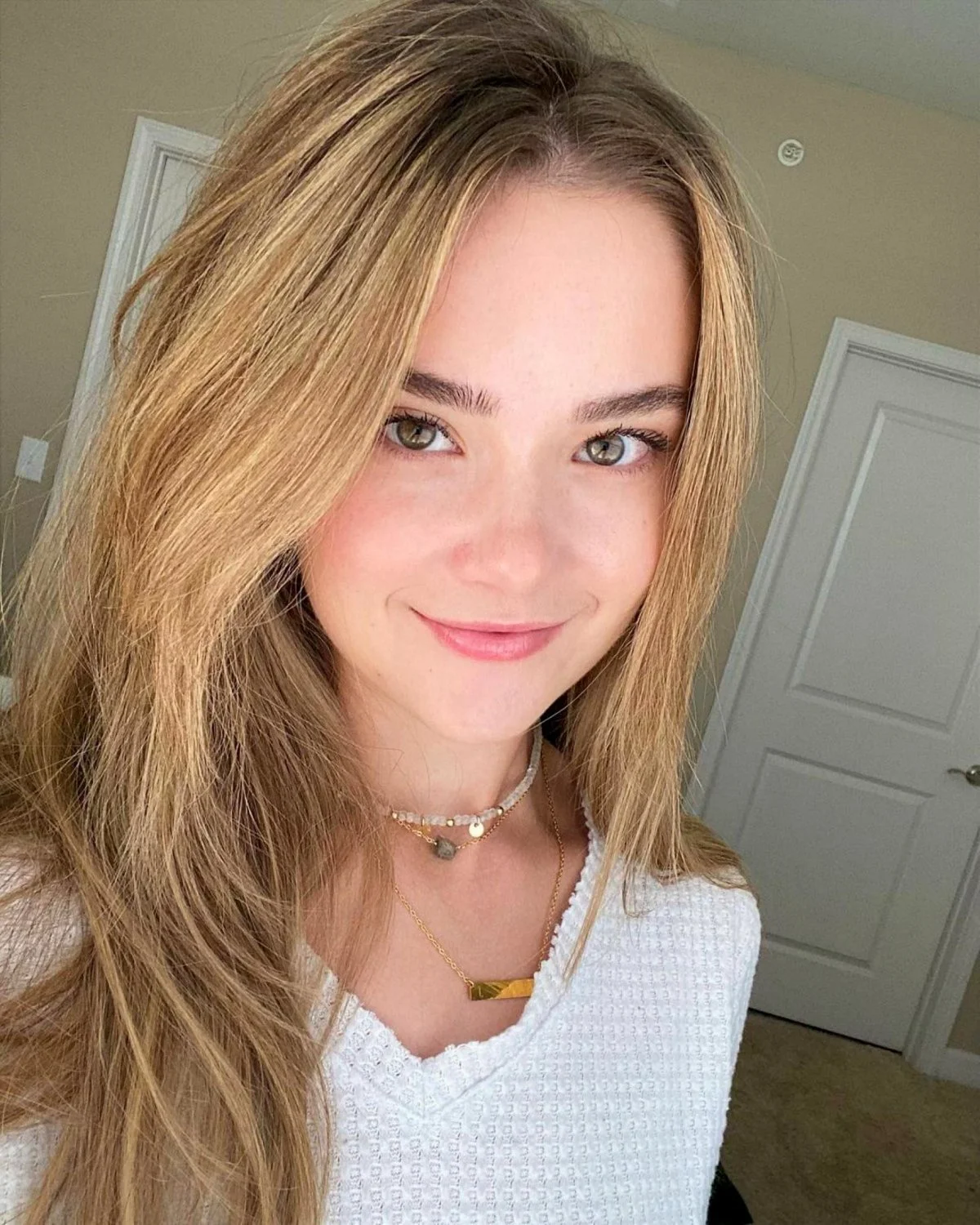 Amateur cutie image 8