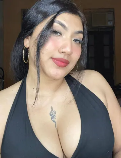 Rocío morena de culo gordo y tetas grandes 🔥🔥🔥 cover image