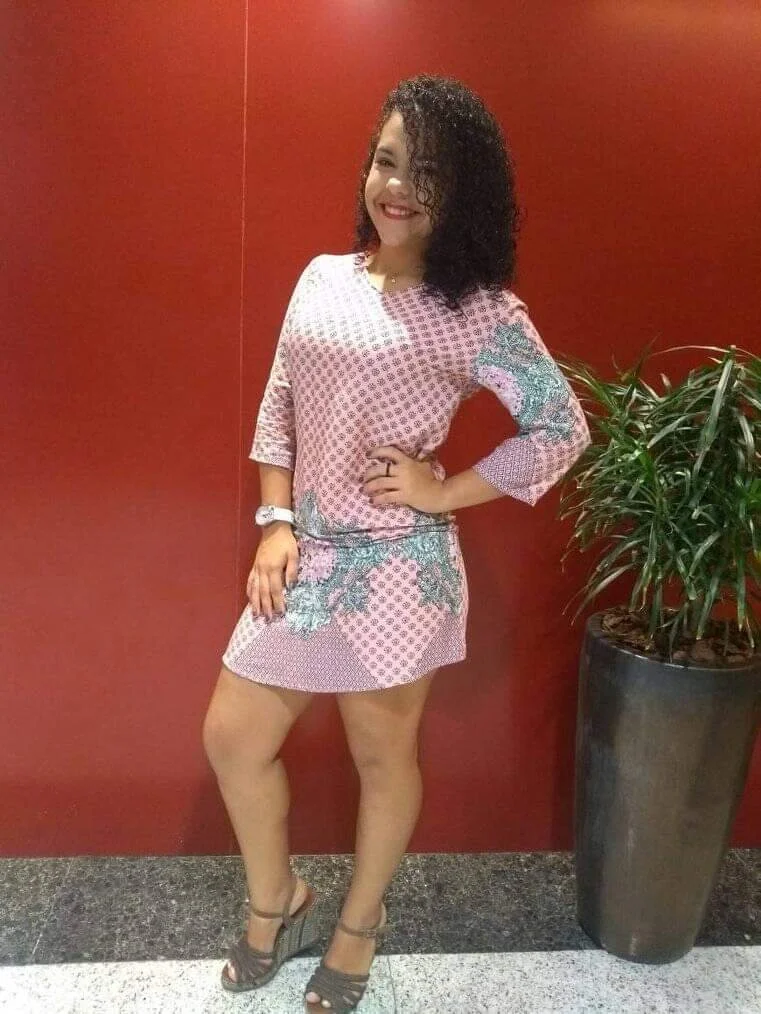 Como acha que deve ser essa crente morena sem nada? image 4