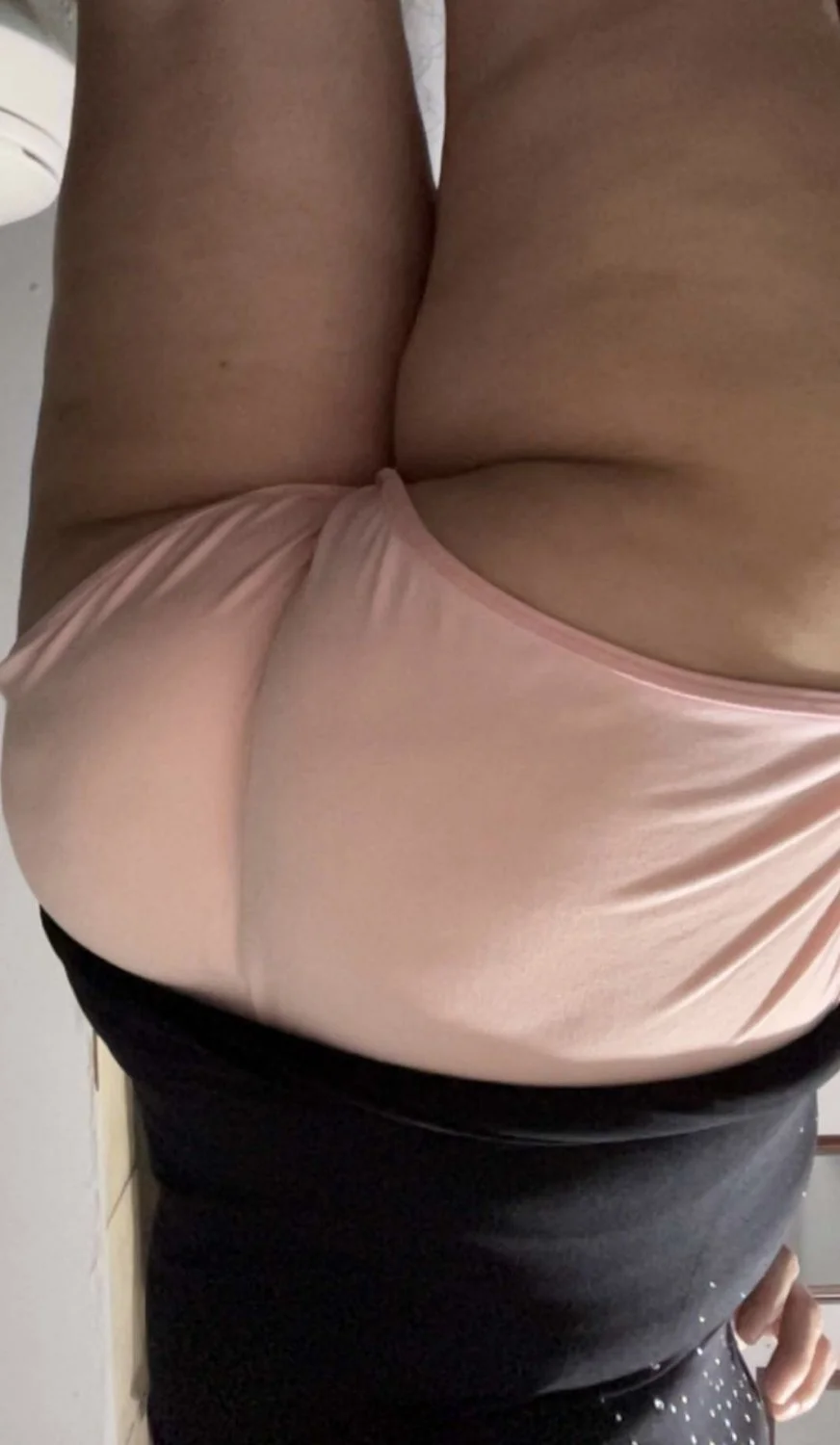 956 slut image 3