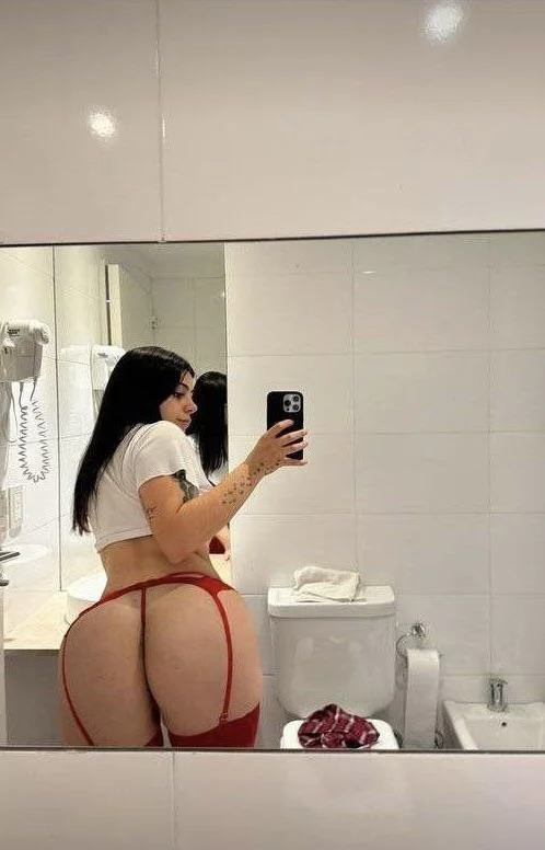 Tetas pequeñas pero que culote se carga image 29
