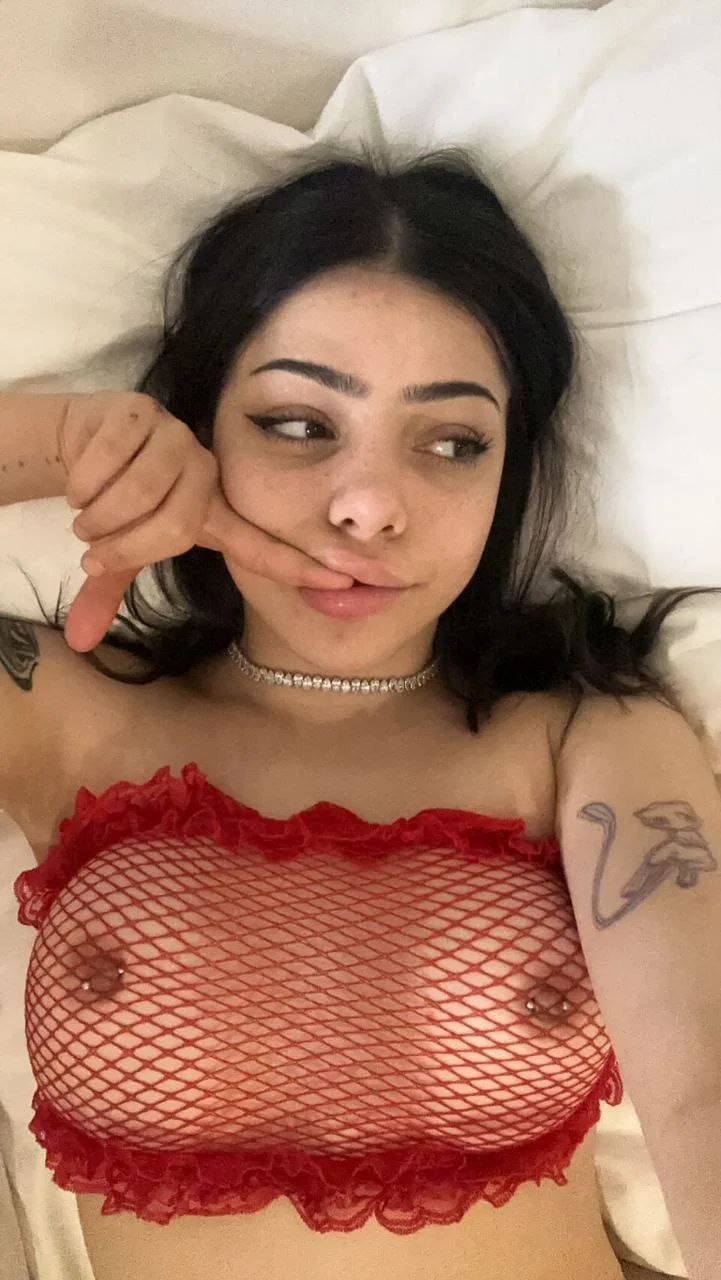 Tetas pequeñas pero que culote se carga image 4
