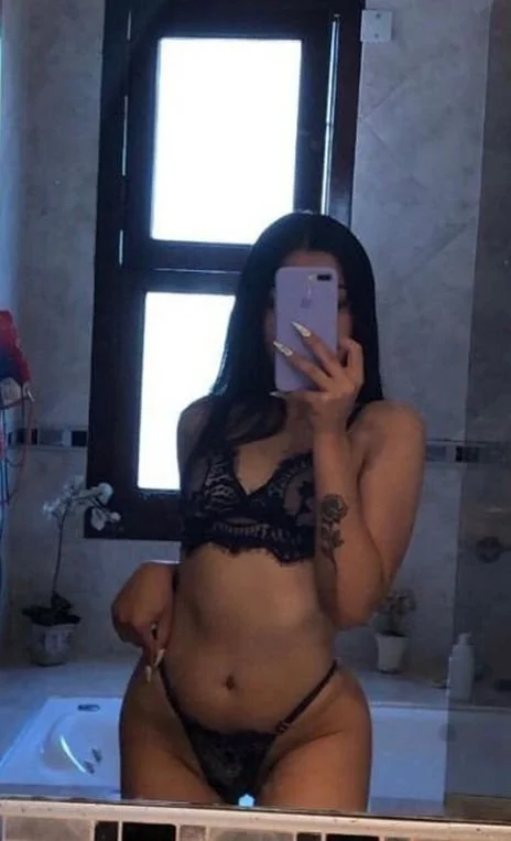Tetas pequeñas pero que culote se carga image 41