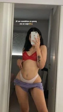 Tetas pequeñas pero que culote se carga image 6