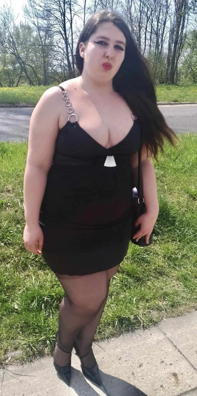 Romanian Prostitute Anna (who fucked her holes? ) image 18