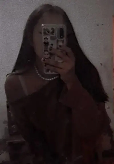 La putita de mi hermanastra, le encanta que le chupen sus tetas ricas 🤤🤤 cover image