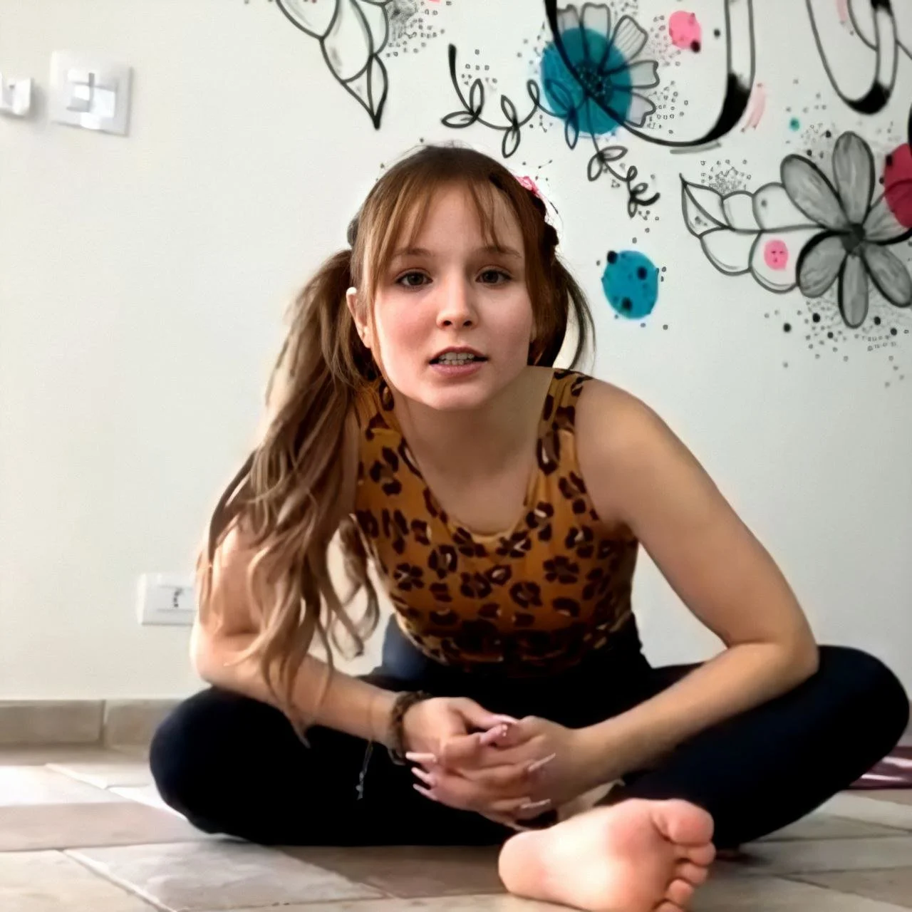 Larissa manoela rabuda legging marcada image 7