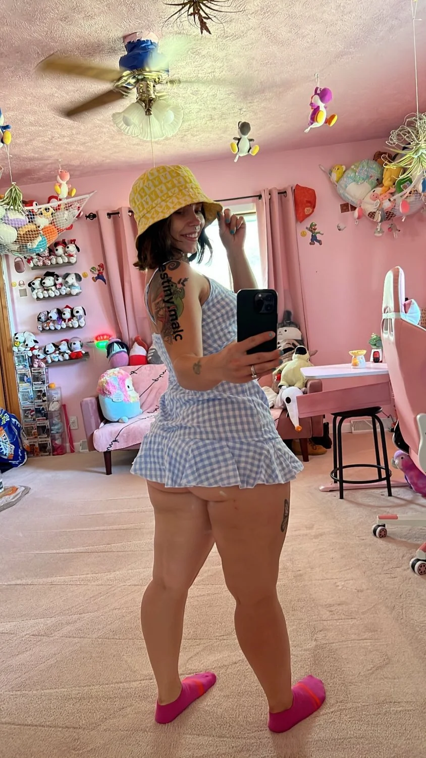 Queenegirl_big ass image 4