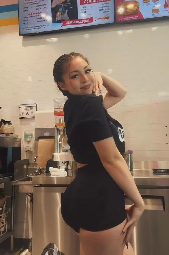 🍩 Donut Girl!!!! image 2
