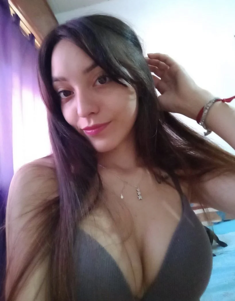 Chica flaquita zorra image 13