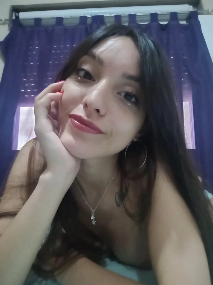 Chica flaquita zorra image 7