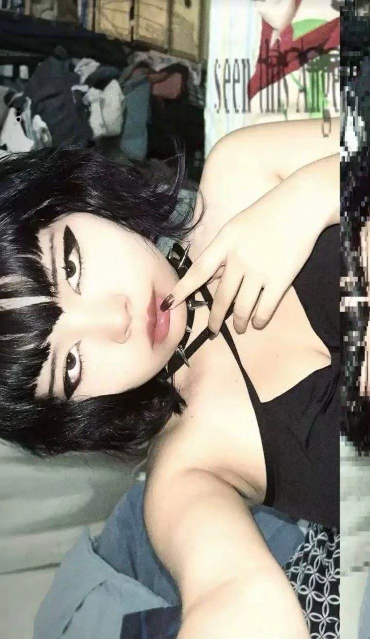 Gótica culona 🥵 image 3