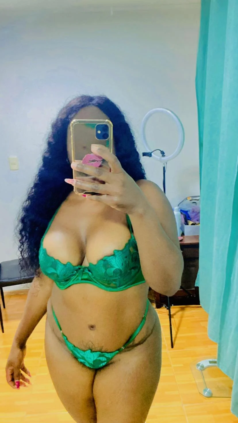 Claudia Aponza Sexy image 10