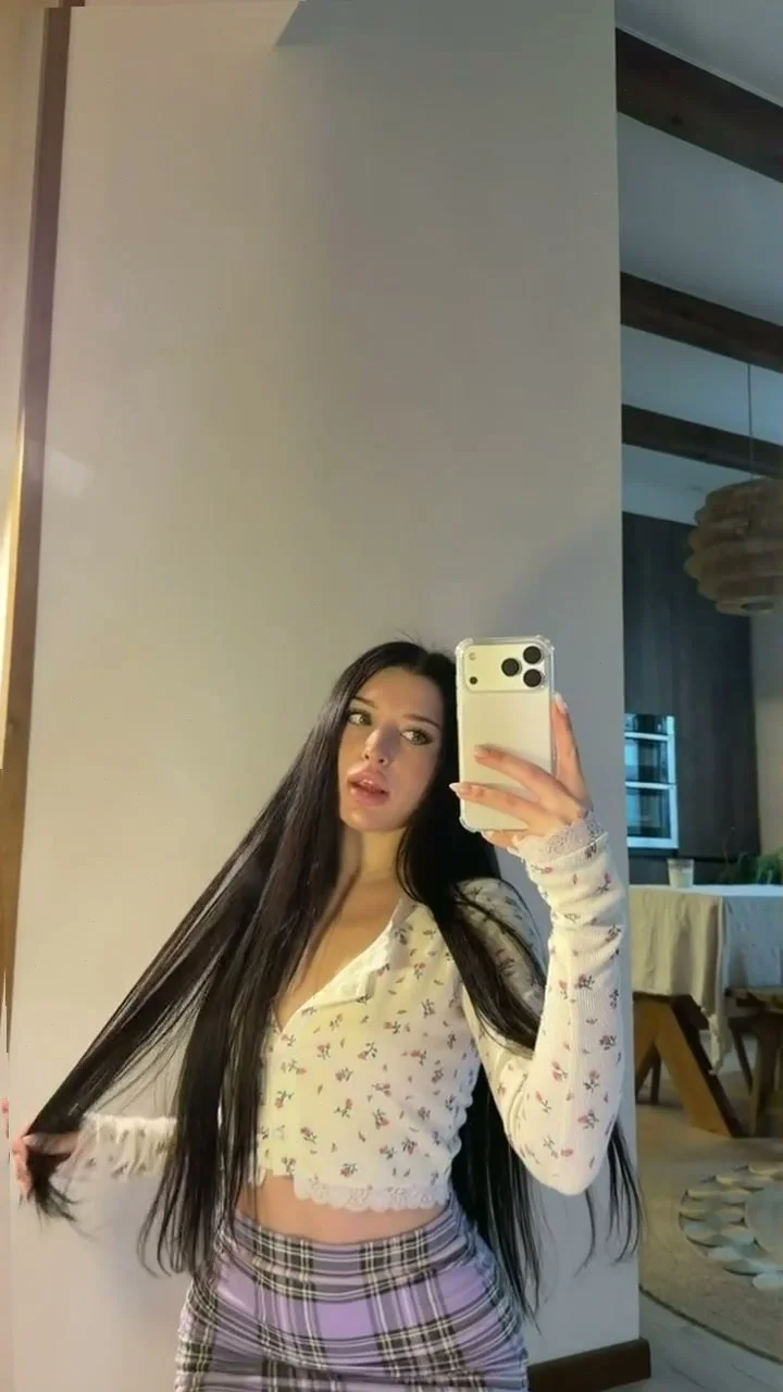 🔞 slutty perfect ass fingering pussy wet dripping cum 🫦💦 My OF image 2