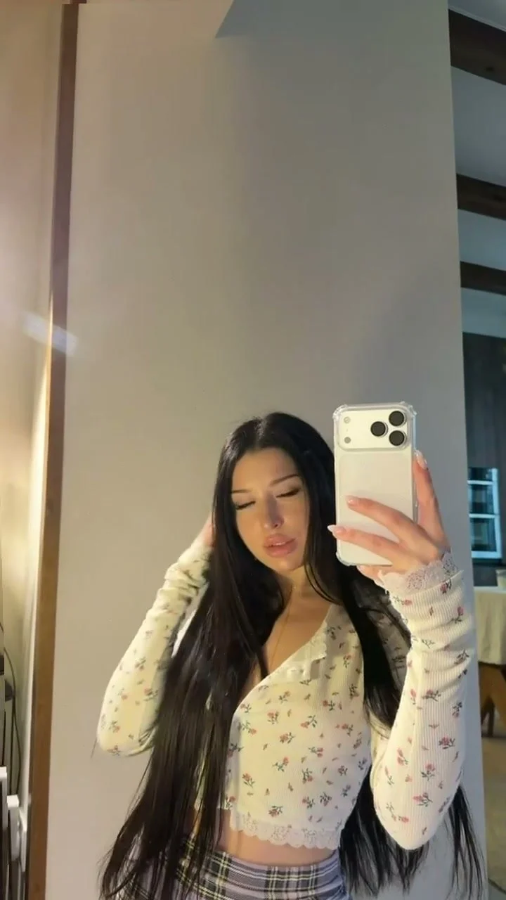 🔞 slutty perfect ass fingering pussy wet dripping cum 🫦💦 My OF image 4