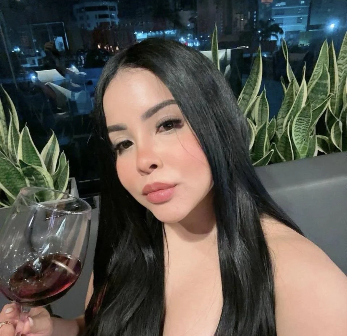 27 years old Venezuelan big ass image 2