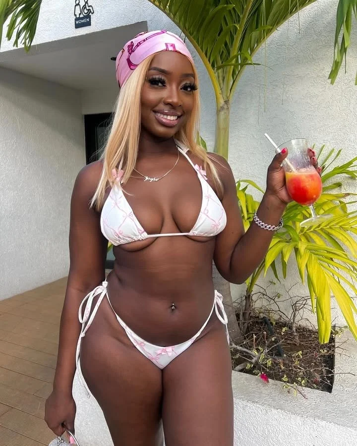 Ebony image 38