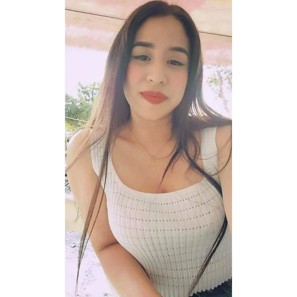 Anel la putita de todos image 11