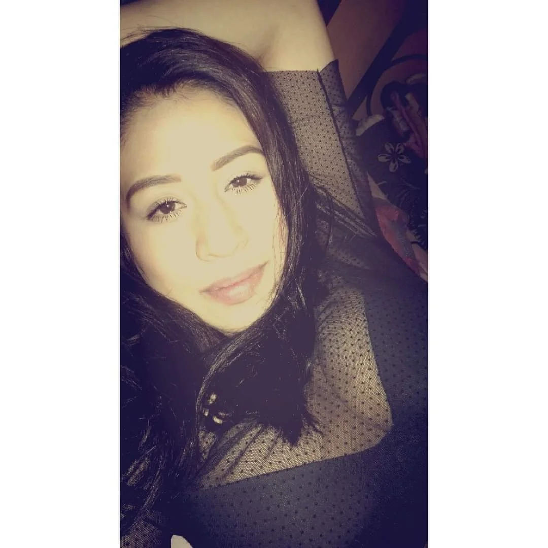 Anel la putita de todos image 3