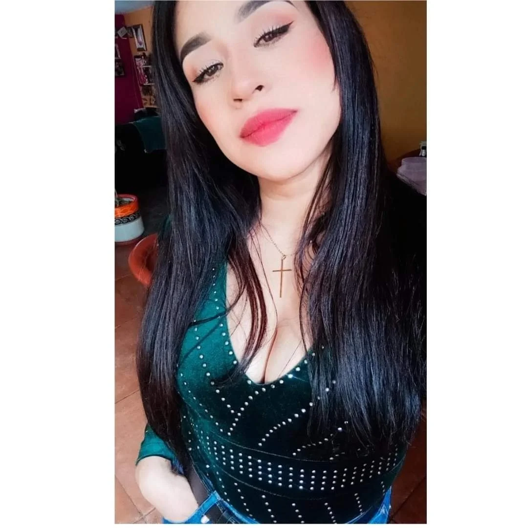 Anel la putita de todos image 5
