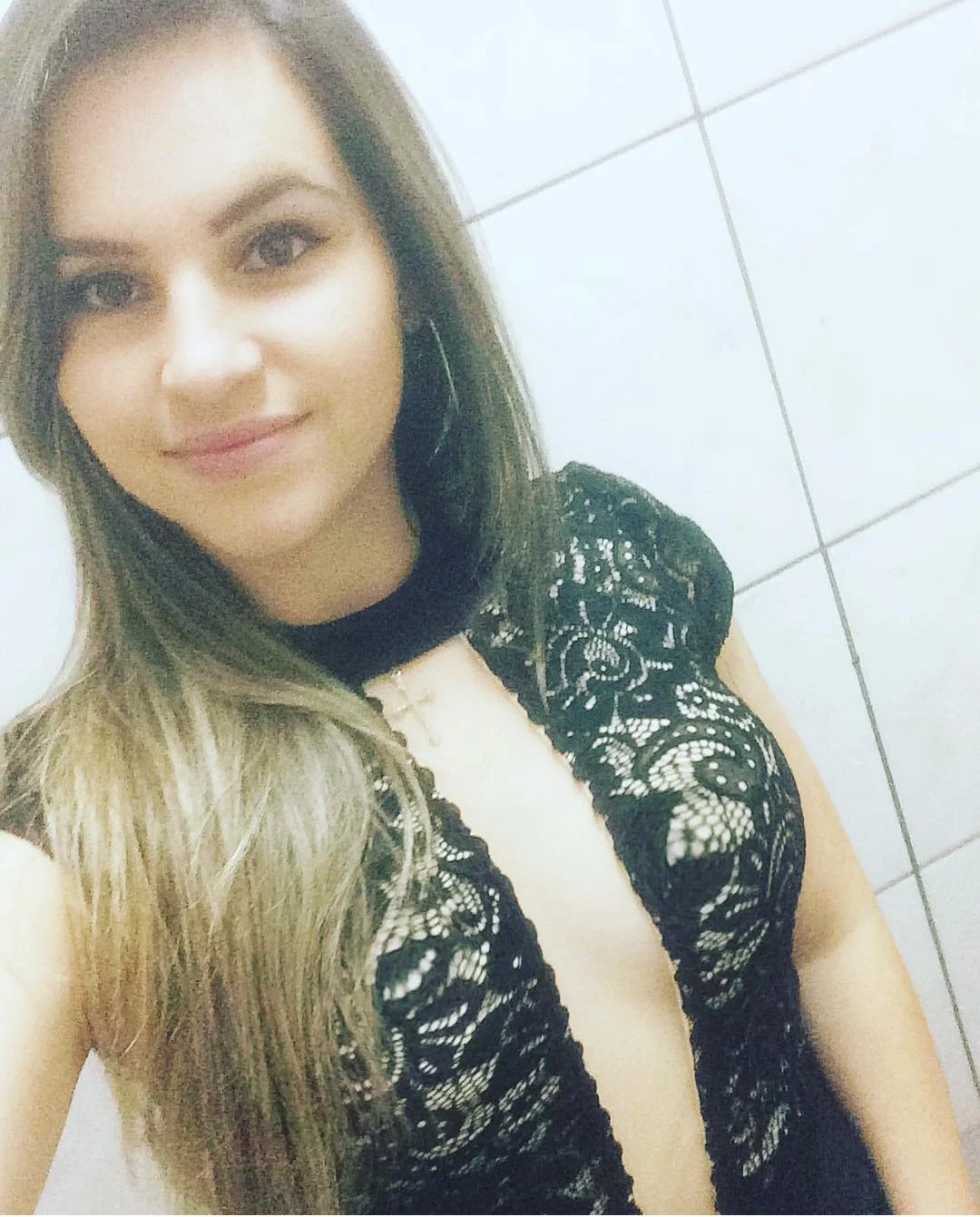 não sei o que dizer mas parece ser muita beleza numa só pessoa image 8