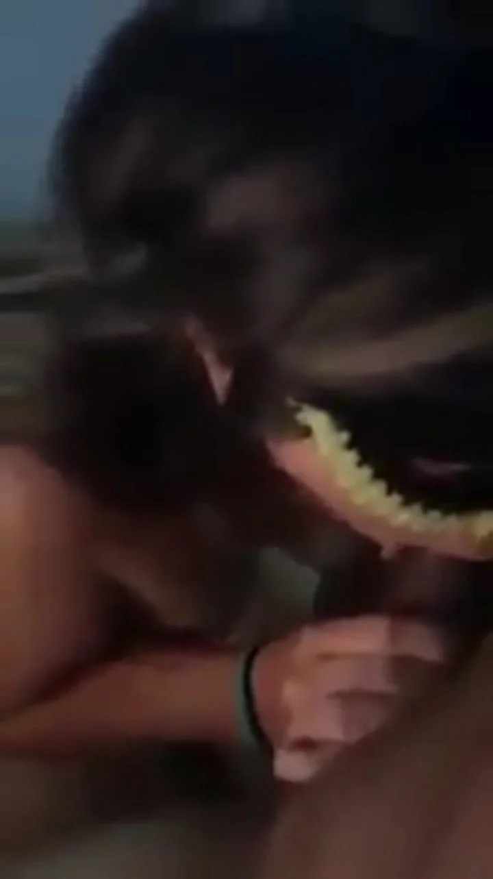 Gorda trola le pagan y se pone a chupar la pija 🔥 image 40