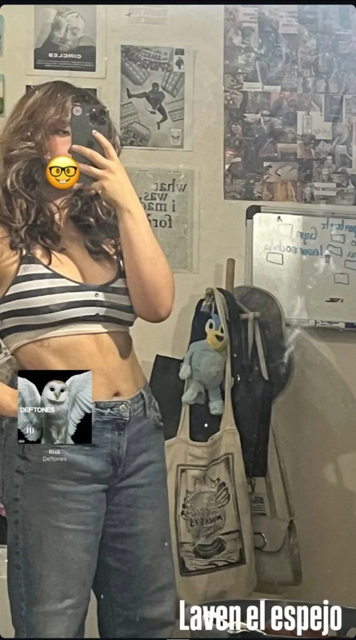 Beautiful feet slut egirl image 3