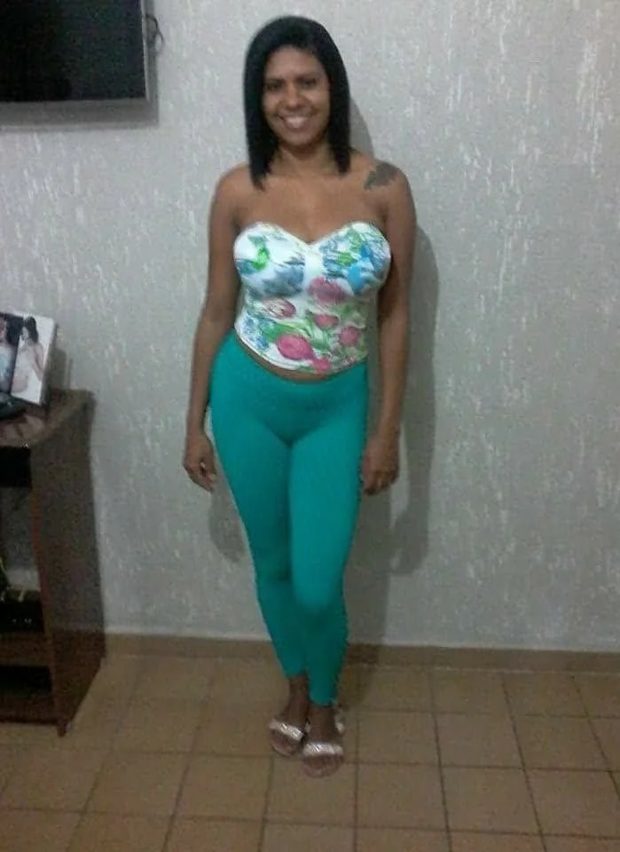Esposa Put4 traindo o marido em suruba image 2