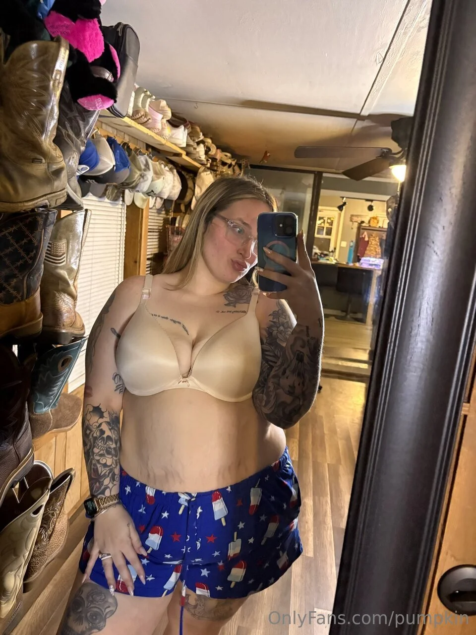 IYKYK her sister is back again main image