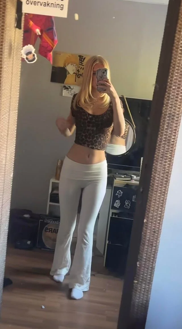 What would you do to the gf of one of my best friends no limits (18y Swedish girl) image 14