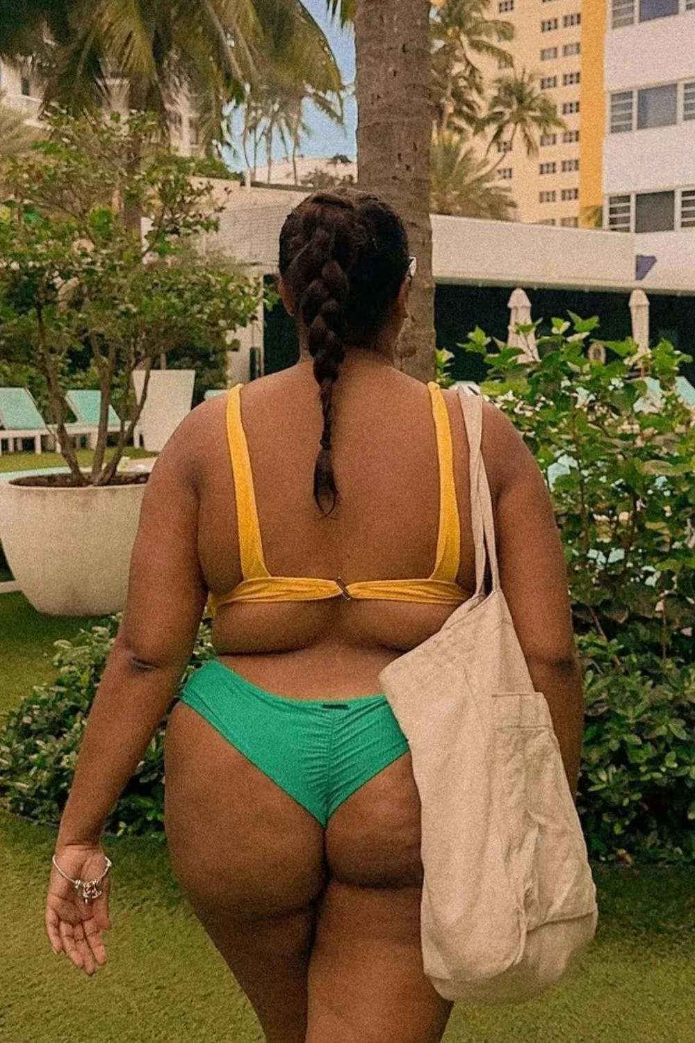 Jessica , mannequin taille plus qui vous en offre vraiment plus image 18