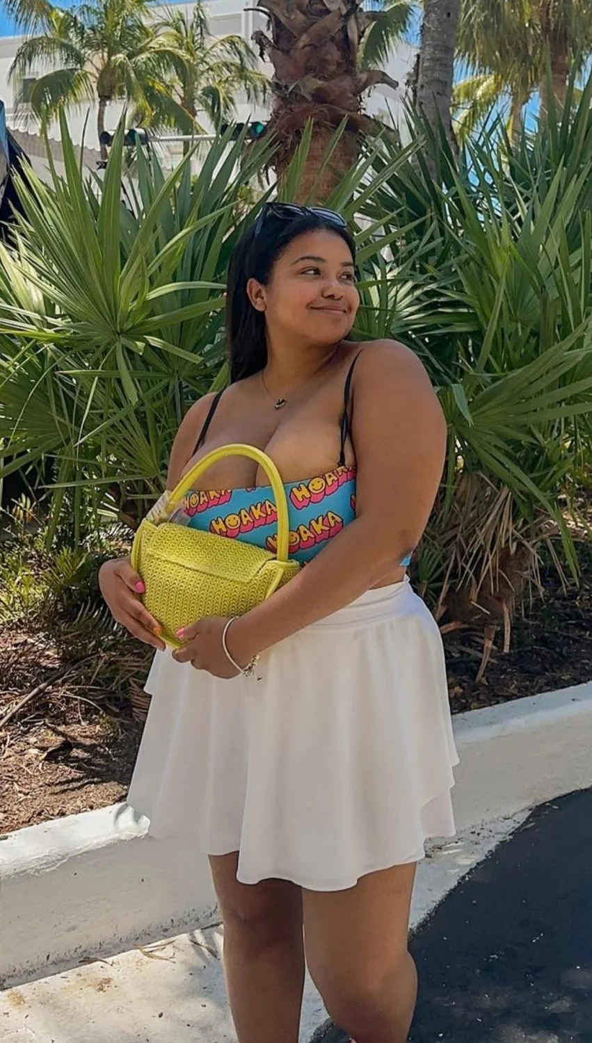 Jessica , mannequin taille plus qui vous en offre vraiment plus image 40