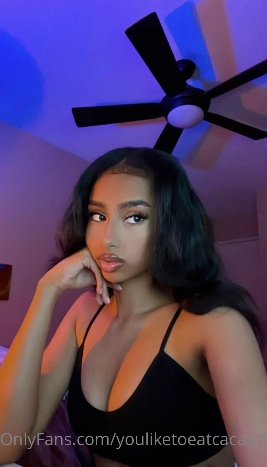 Sexy Ebony Streamer image 2