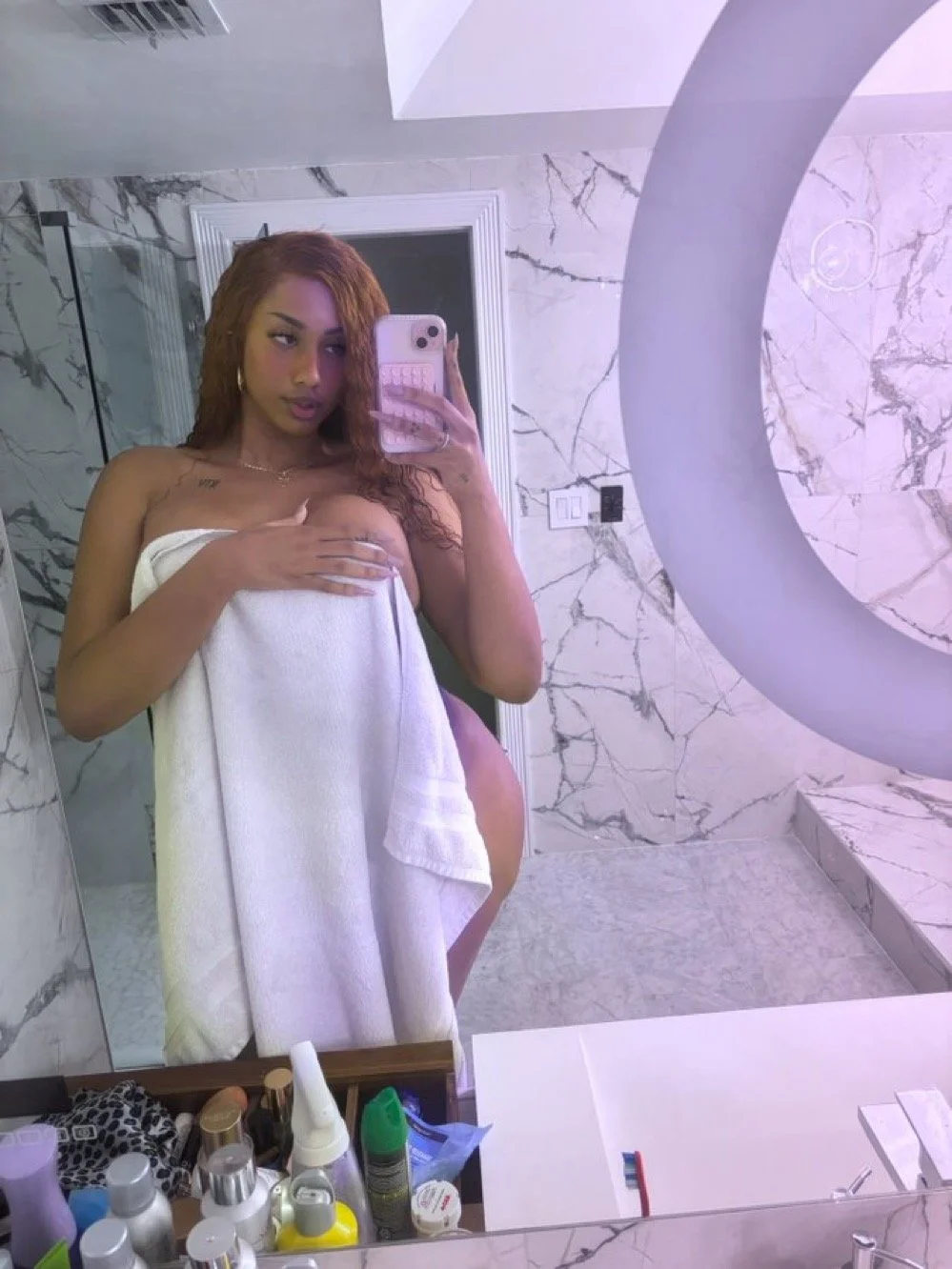 Beautiful thick 6’7 Latina😍😍👅🍑🍒 image 7