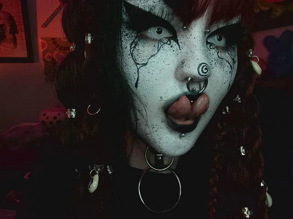 Thick Busty Split Tongue Goth Girl With Pierced Nipples image 16