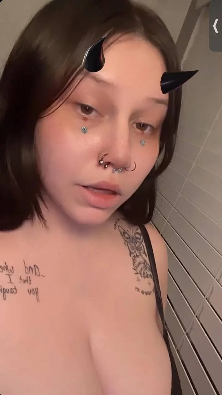 Bratty slut Nikki cukik image 13