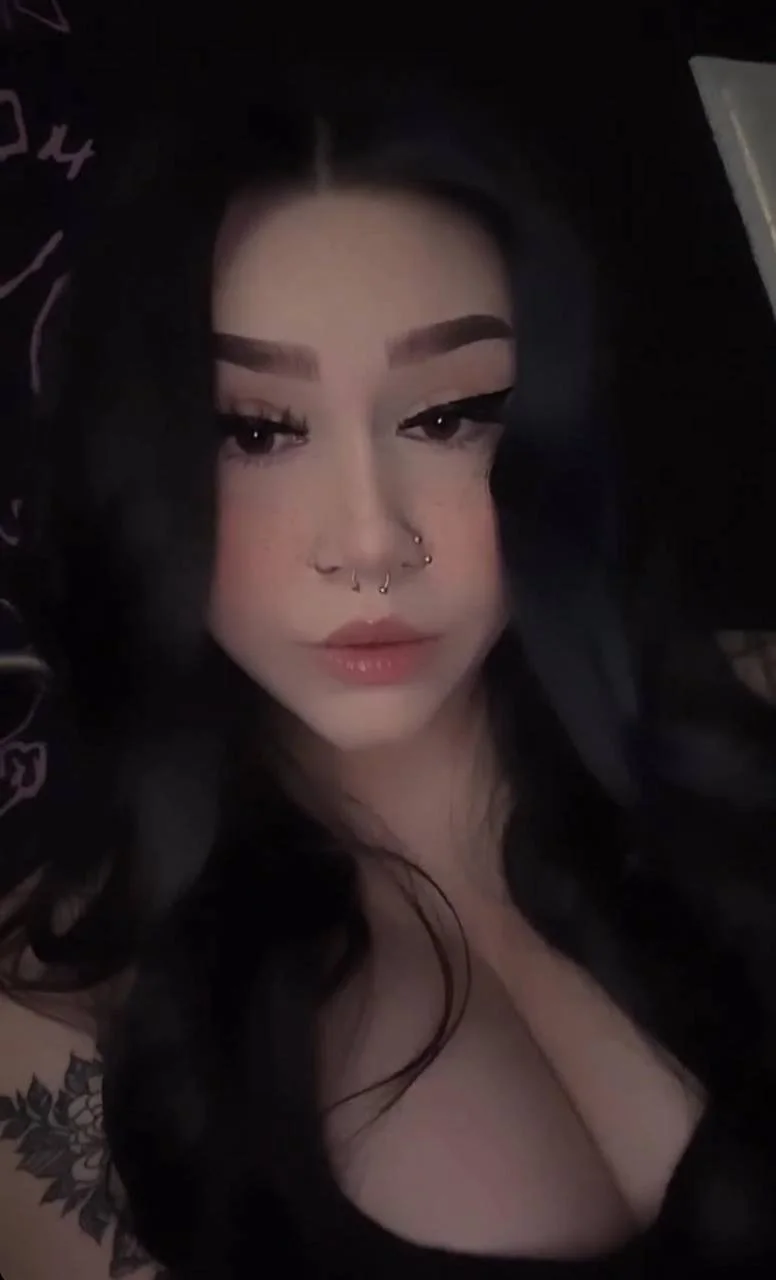 Bratty slut Nikki cukik image 32