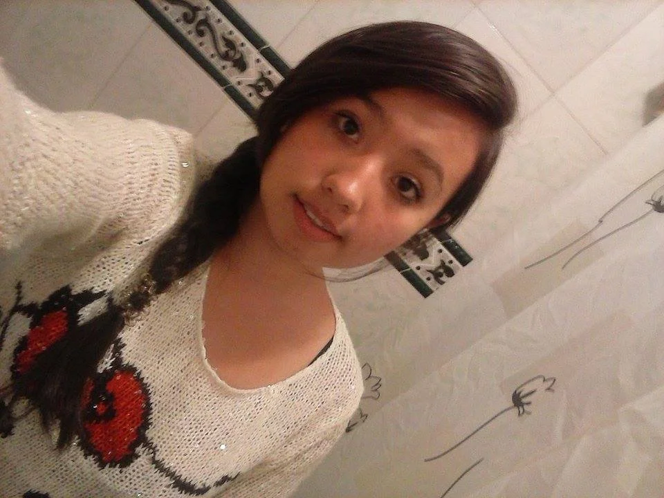 18 yo girl image 3